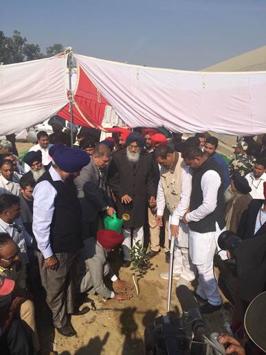 CM of Punjab Prakash Singh Badal and Ambassador Daniel Carmon at the inauguration